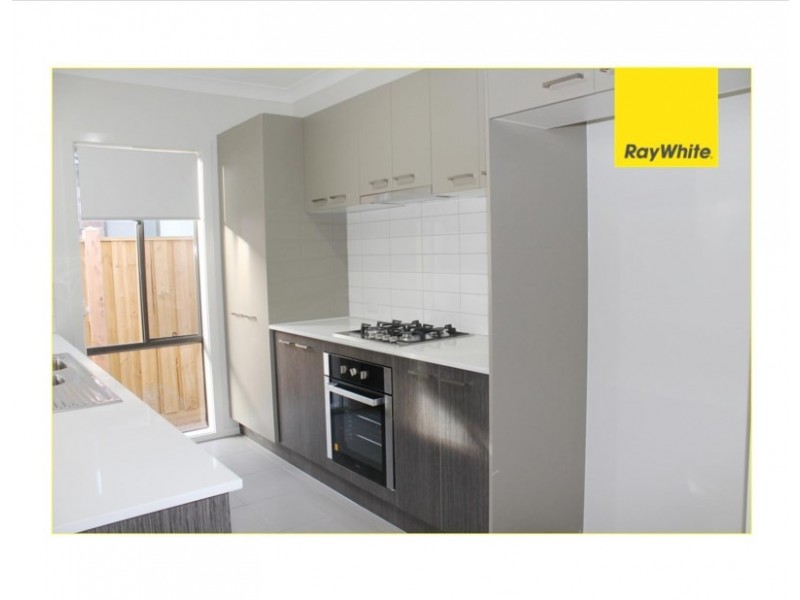 72 Solitude Crescent, Point Cook VIC 3030