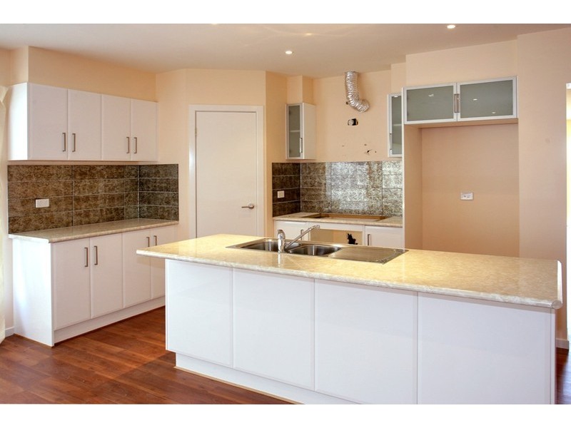 4 Starling Avenue, Tarneit VIC 3029