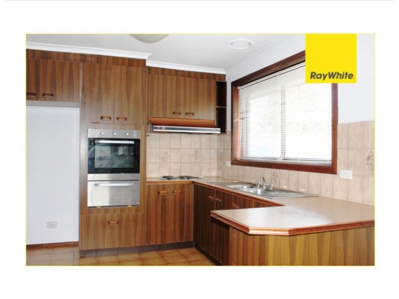 34 Edwards Drive, Altona Meadows VIC 3028