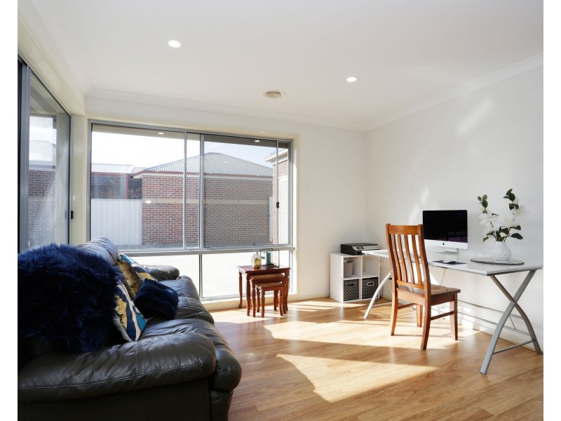 22 Caradon Drive, Truganina VIC 3029