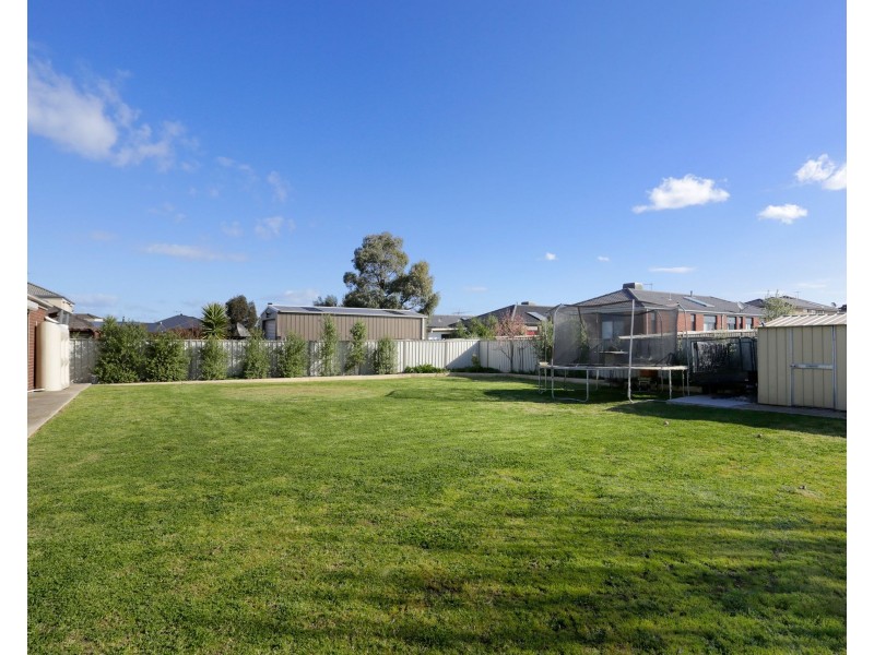22 Caradon Drive, Truganina VIC 3029