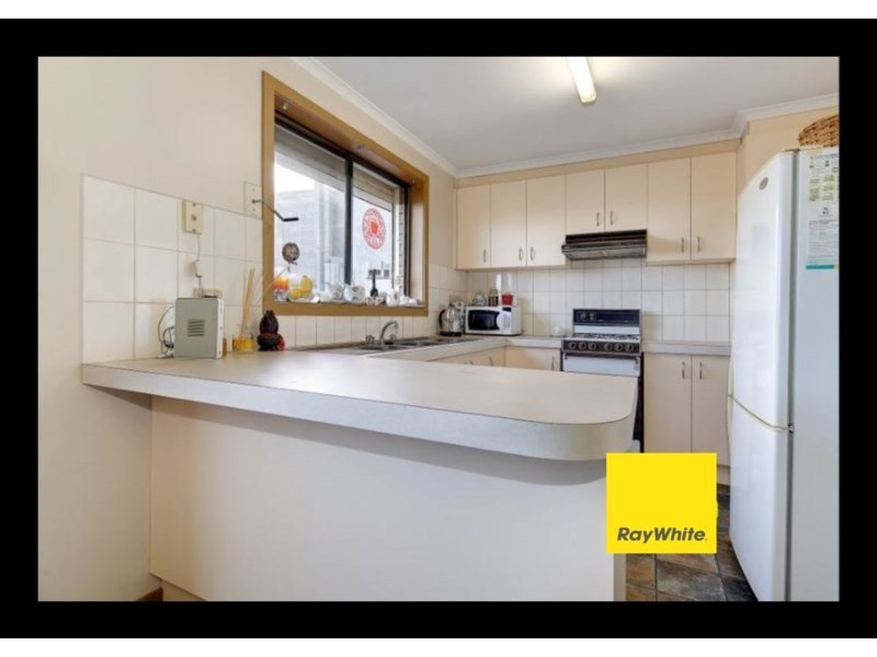 2/8 Crellin Avenue South, Altona Meadows VIC 3028