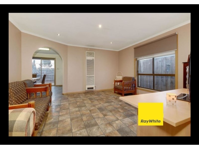 2/8 Crellin Avenue South, Altona Meadows VIC 3028