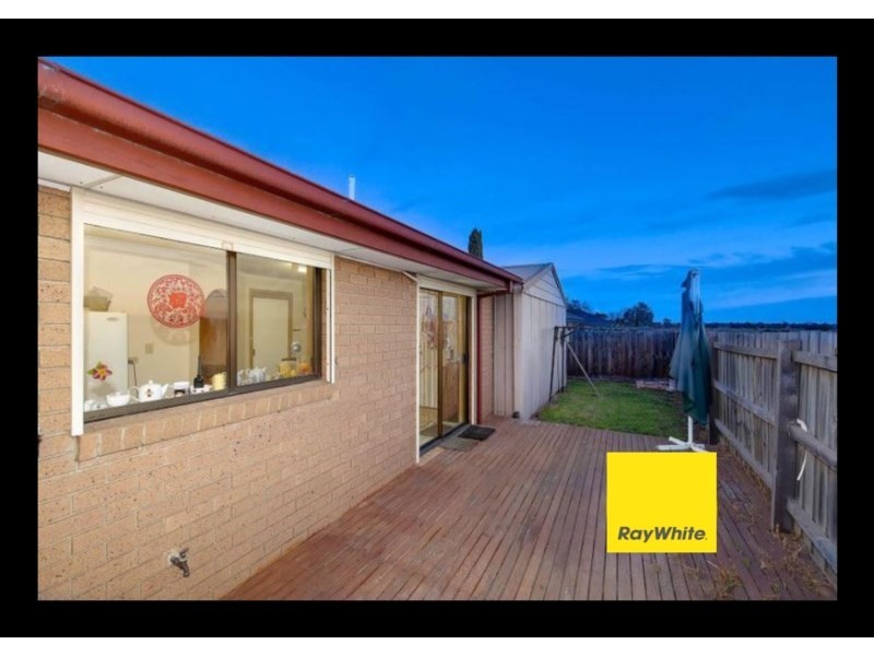 2/8 Crellin Avenue South, Altona Meadows VIC 3028