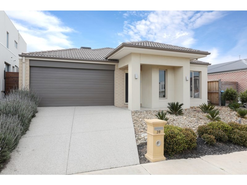 39 Spencer Street, Point Cook VIC 3030