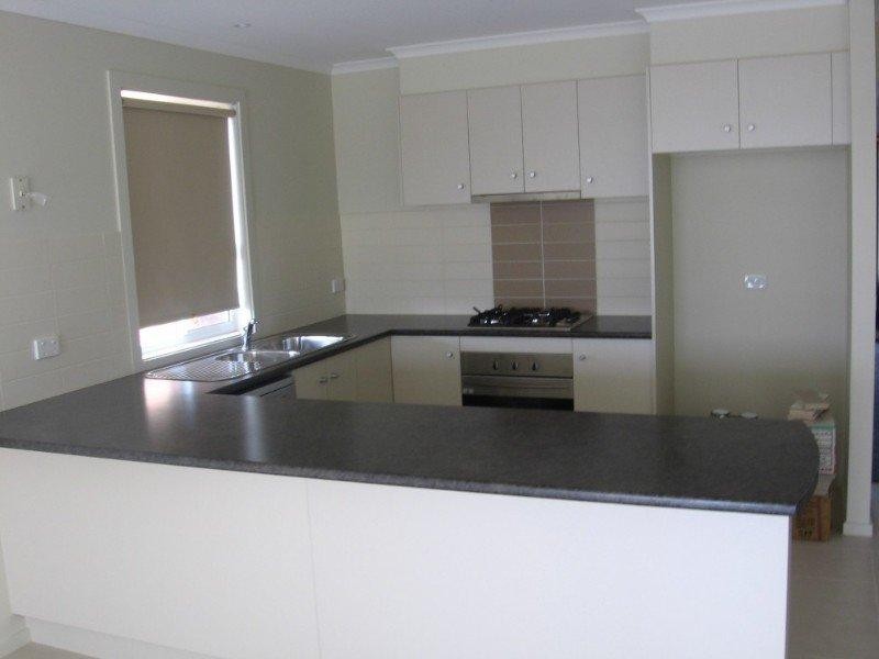 13 Orchard Valley, Pakenham VIC 3810