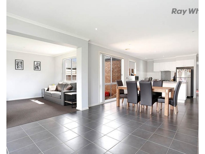 22 Emma Drive, Tarneit VIC 3029