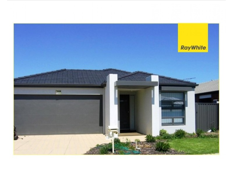 13 Orchard Valley Avenue, Pakenham VIC 3810