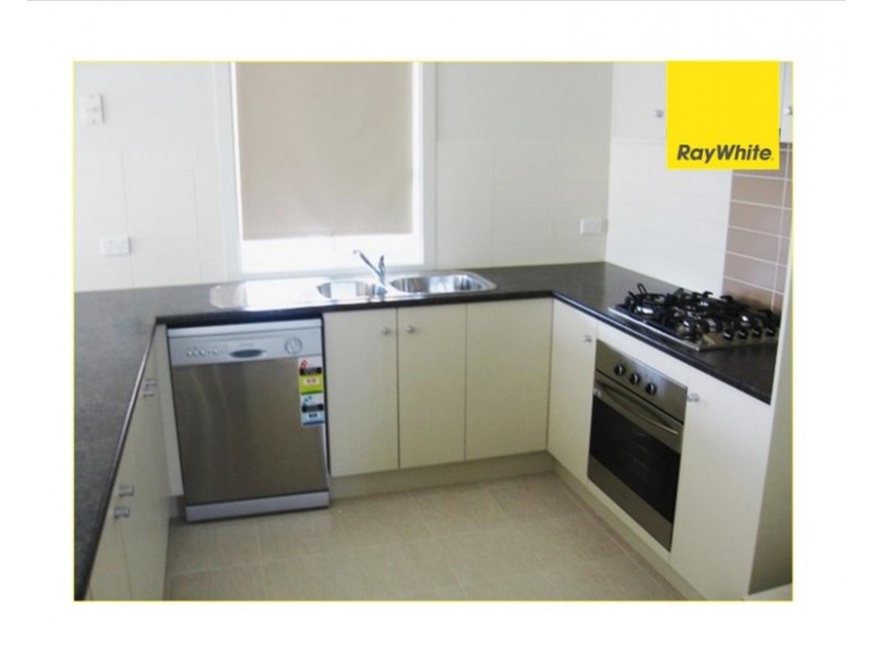 13 Orchard Valley Avenue, Pakenham VIC 3810