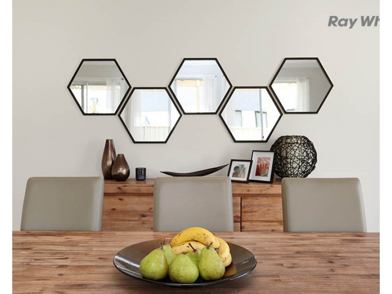 112 Signature Boulevard, Sanctuary Lakes VIC 3030