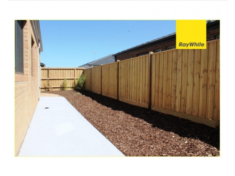 51 Grassbird Drive, Point Cook VIC 3030