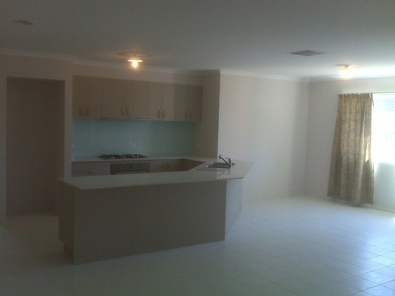 11 MILES FRANKLIN Boulevard, Point Cook VIC 3030