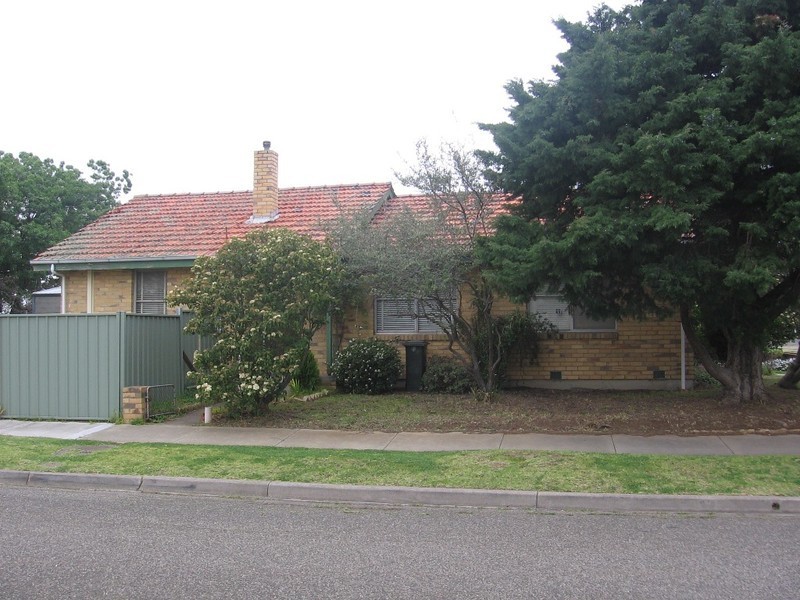 8 Sumers Street, Laverton VIC 3028