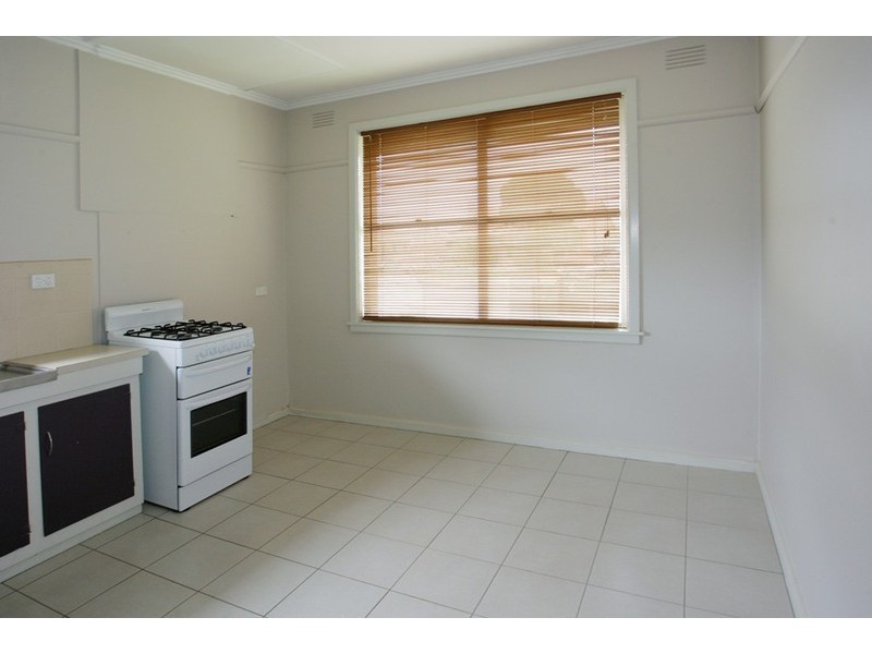 1/27 Heffernan Street, Laverton VIC 3028