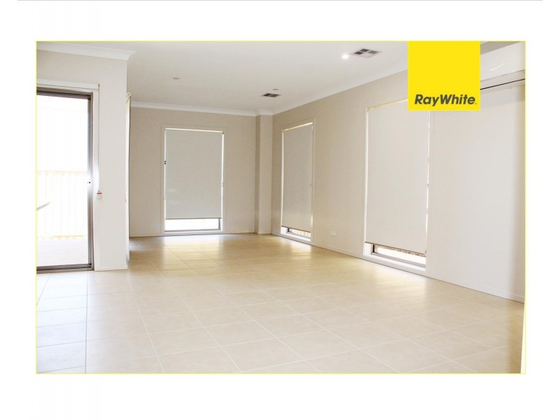 35 Dingo Street, Point Cook VIC 3030