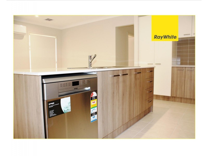 35 Dingo Street, Point Cook VIC 3030