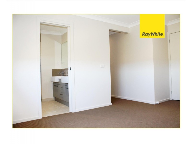 35 Dingo Street, Point Cook VIC 3030