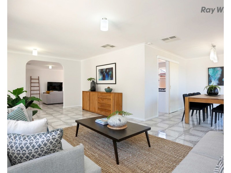 13 Doris Drive, Hoppers Crossing VIC 3029