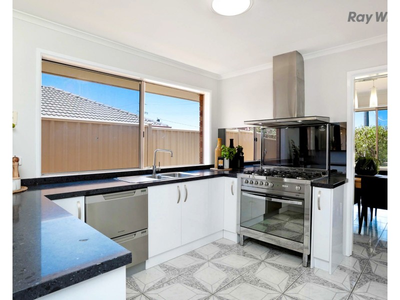 13 Doris Drive, Hoppers Crossing VIC 3029