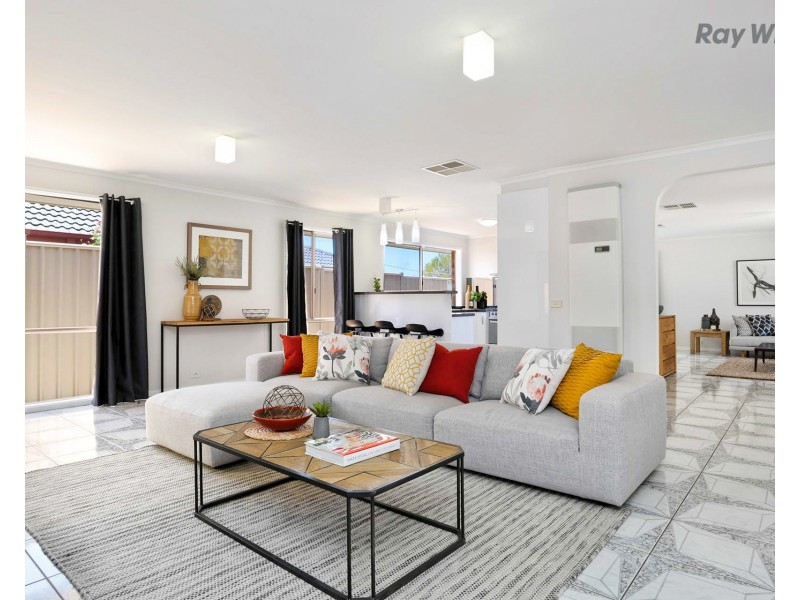 13 Doris Drive, Hoppers Crossing VIC 3029