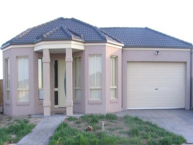 8 Fetlock Lane, Truganina VIC 3029