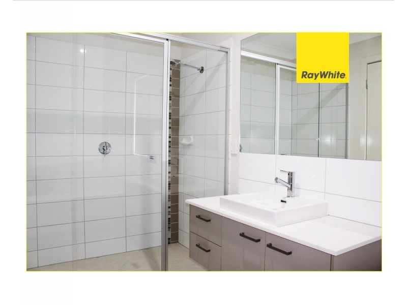 24 Fairwater Drive, Point Cook VIC 3030