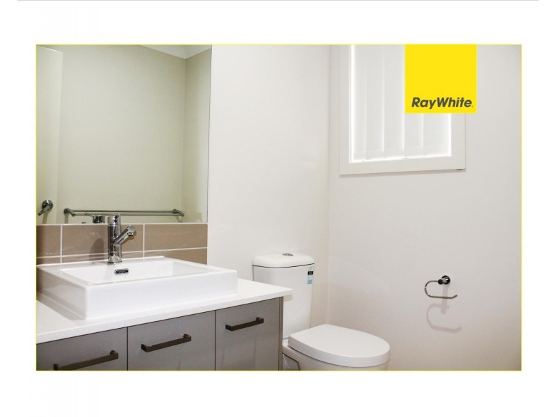 24 Fairwater Drive, Point Cook VIC 3030