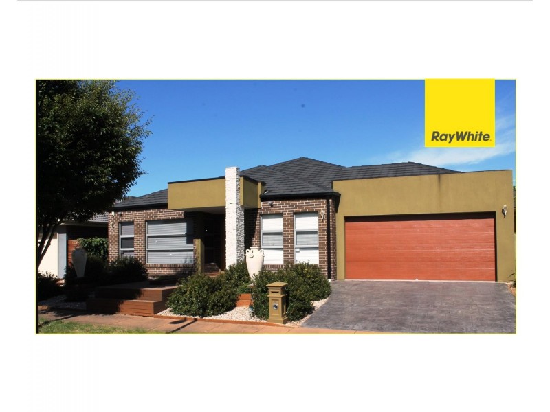 4 Woodswallow Place, Williams Landing VIC 3027