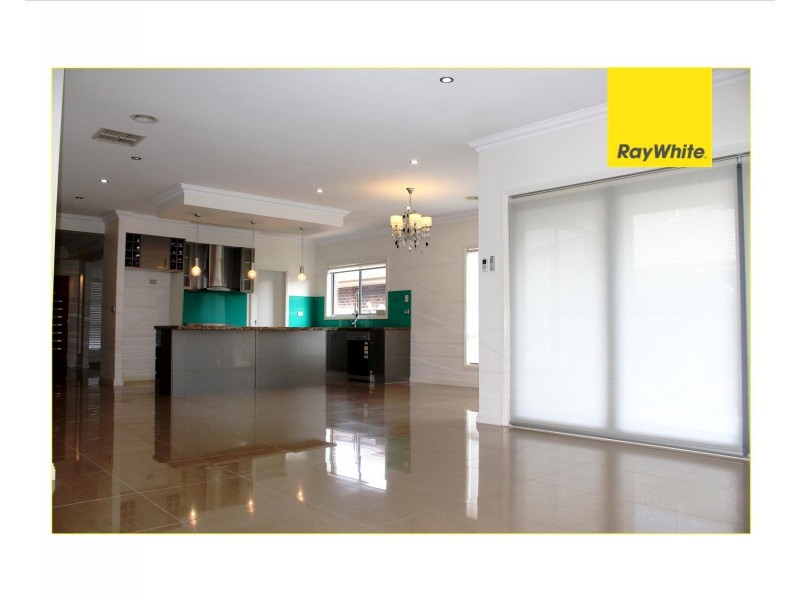 4 Woodswallow Place, Williams Landing VIC 3027