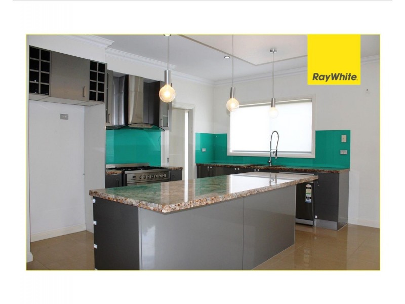 4 Woodswallow Place, Williams Landing VIC 3027