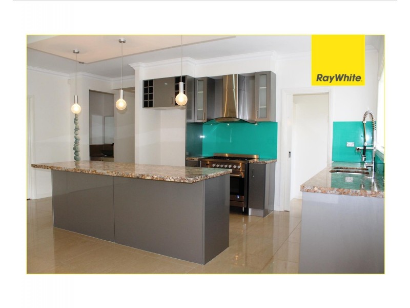 4 Woodswallow Place, Williams Landing VIC 3027