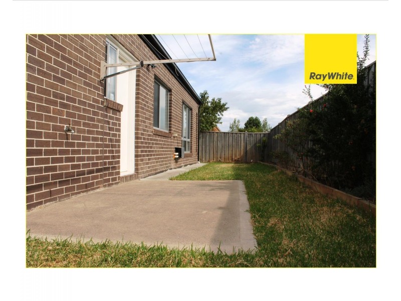 4 Woodswallow Place, Williams Landing VIC 3027