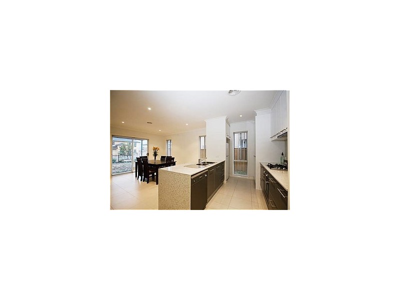 68 VAUCLUSE Boulevard, Werribee VIC 3030