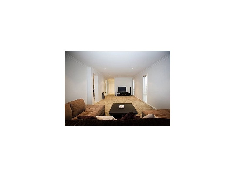 68 VAUCLUSE Boulevard, Werribee VIC 3030