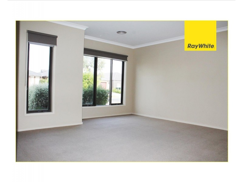 15 Penshurst Avenue, Williams Landing VIC 3027