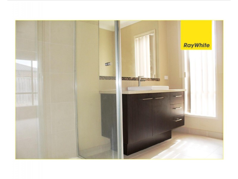 15 Penshurst Avenue, Williams Landing VIC 3027