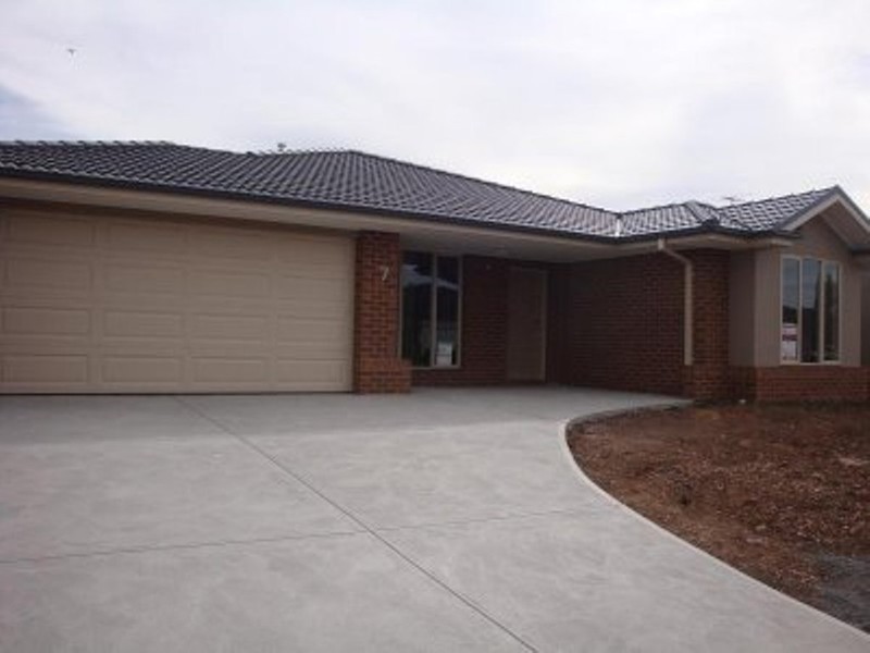 7 URBAN Drive, Point Cook VIC 3030