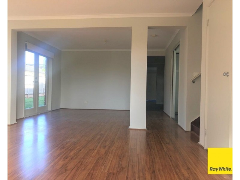 13 SNOWBUSH Terrace, Point Cook VIC 3030