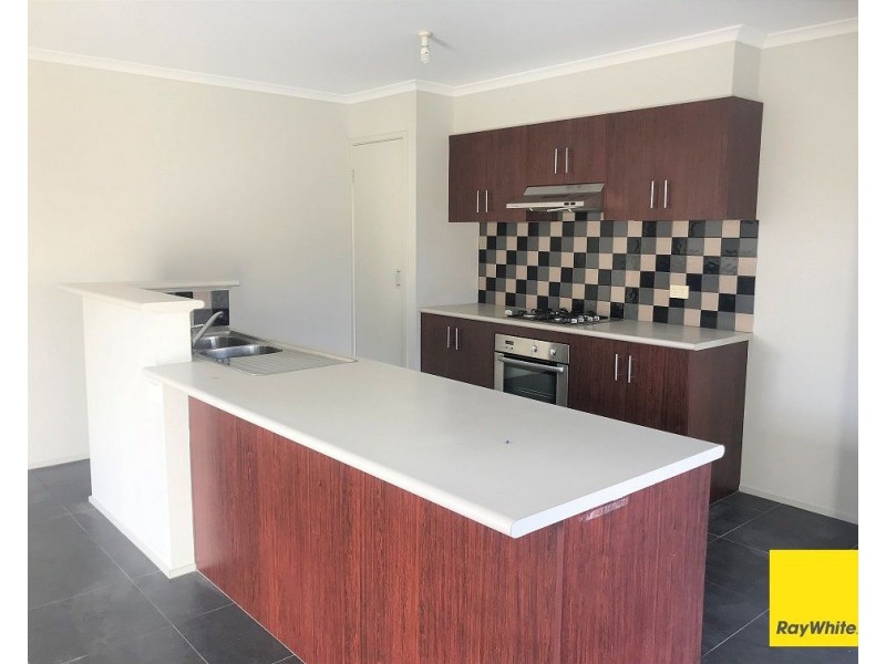 13 SNOWBUSH Terrace, Point Cook VIC 3030