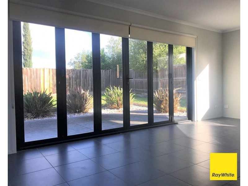 13 SNOWBUSH Terrace, Point Cook VIC 3030