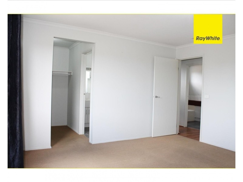 13 SNOWBUSH Terrace, Point Cook VIC 3030