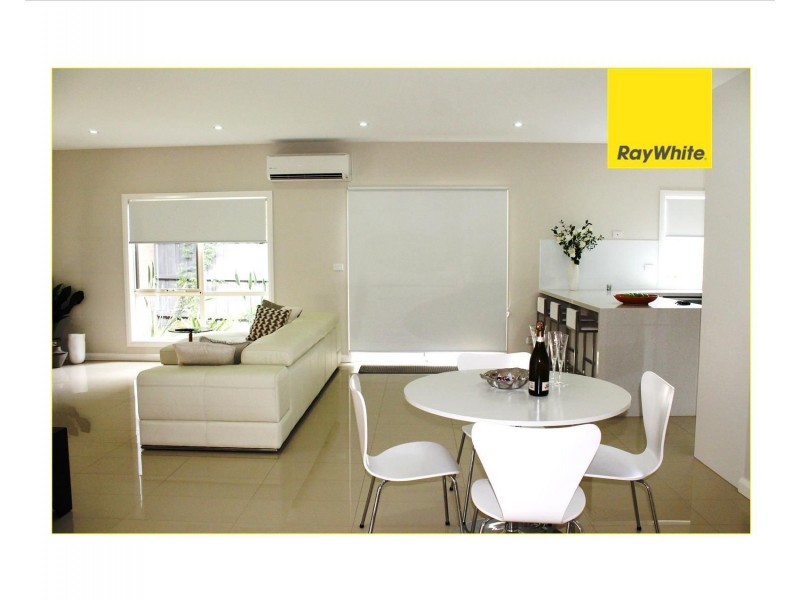 2/33 Williams Road, Laverton VIC 3028