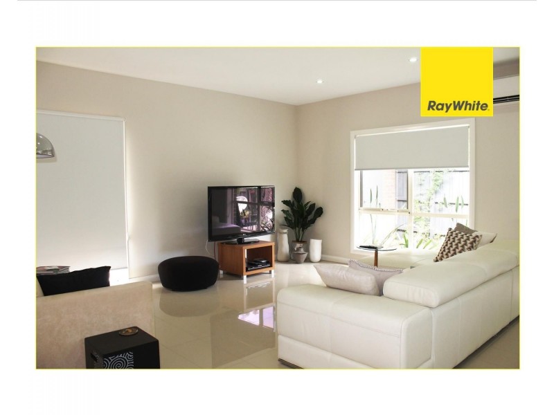 2/33 Williams Road, Laverton VIC 3028