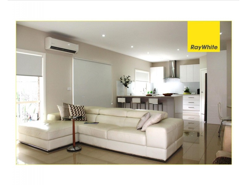 2/33 Williams Road, Laverton VIC 3028