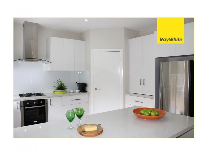 2/33 Williams Road, Laverton VIC 3028