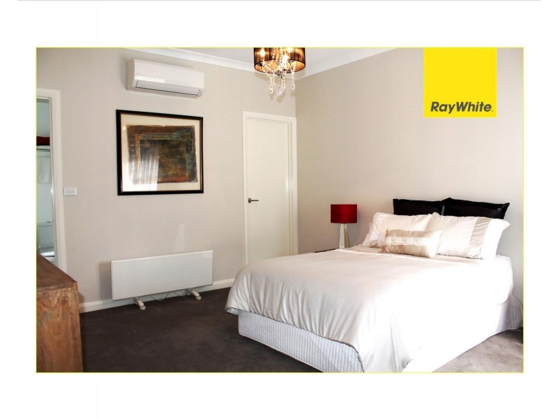 2/33 Williams Road, Laverton VIC 3028