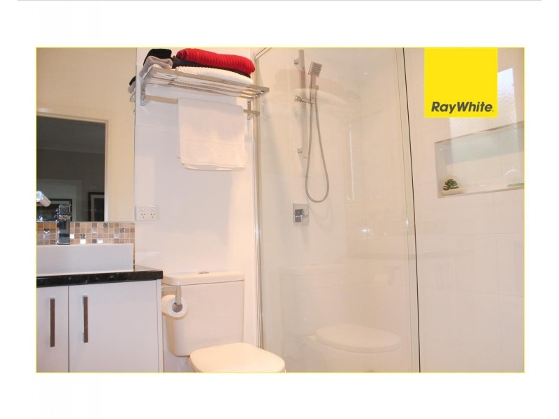 2/33 Williams Road, Laverton VIC 3028