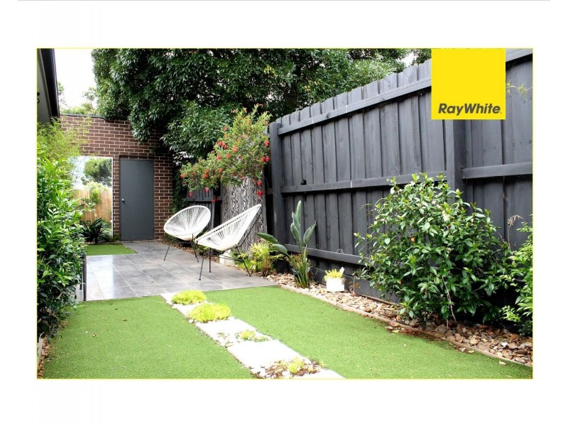 2/33 Williams Road, Laverton VIC 3028