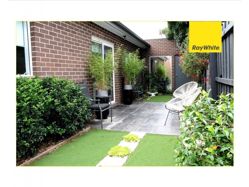 2/33 Williams Road, Laverton VIC 3028