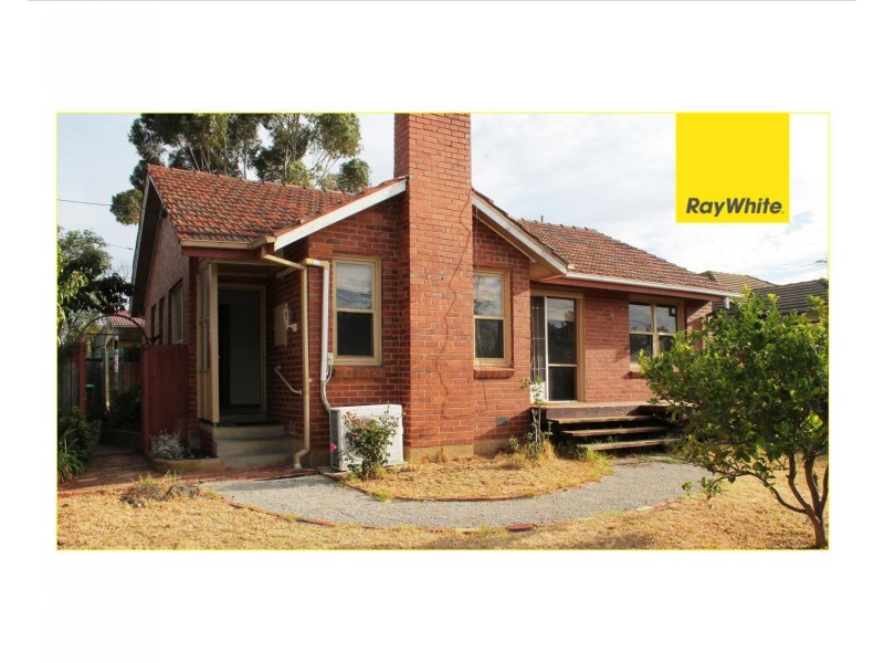 11 Charlesworth Street, Laverton VIC 3028